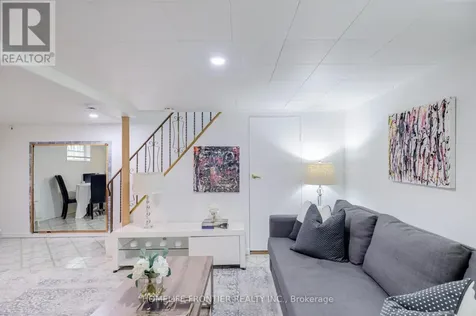 1105 Greenwood Avenue Toronto (east York) ON M4J 4E5