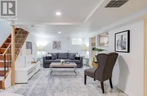 1105 Greenwood Avenue Toronto (east York) ON M4J 4E5