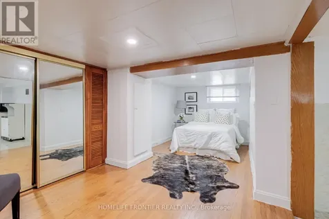 1105 Greenwood Avenue Toronto (east York) ON M4J 4E5