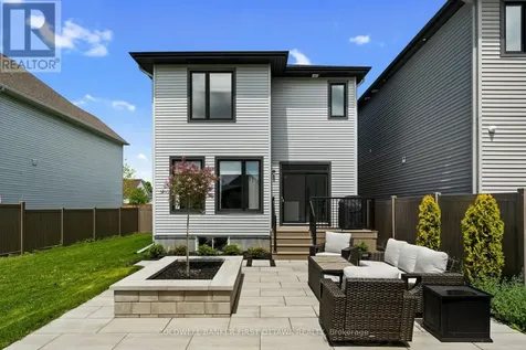 43 Deerfox Drive Ottawa ON K2J 4V1