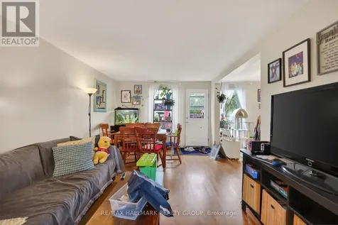 52 Thistledown Court Ottawa ON K2J 1M9