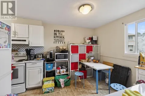 52 Thistledown Court Ottawa ON K2J 1M9