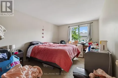 52 Thistledown Court Ottawa ON K2J 1M9