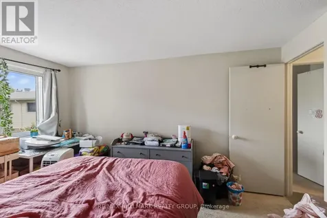 52 Thistledown Court Ottawa ON K2J 1M9