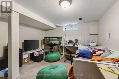 52 Thistledown Court Ottawa ON K2J 1M9