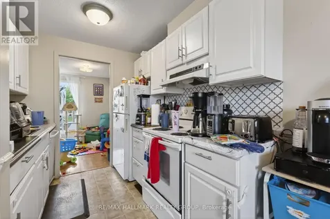 52 Thistledown Court Ottawa ON K2J 1M9