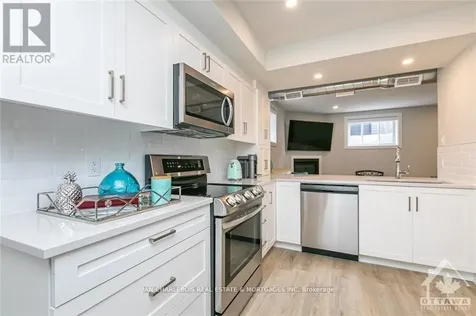 846 Rockson Crescent Ottawa ON K2S 0S6