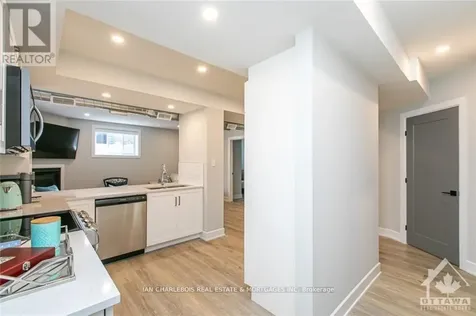 846 Rockson Crescent Ottawa ON K2S 0S6