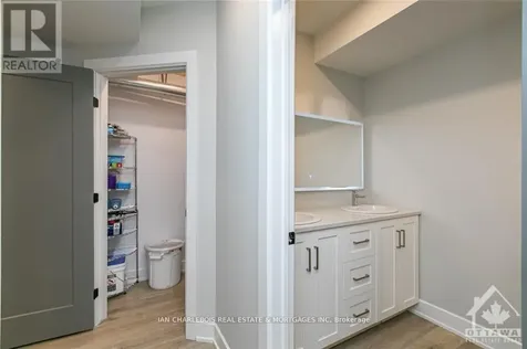846 Rockson Crescent Ottawa ON K2S 0S6