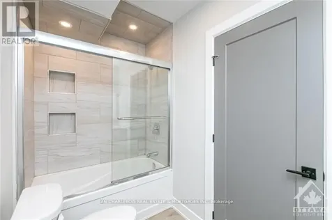 846 Rockson Crescent Ottawa ON K2S 0S6