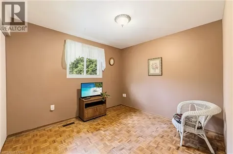 450 Brigadoon Drive Hamilton ON L9C 6E4