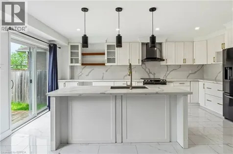 36 Hollinrake Avenue Brantford ON N3T 0B6