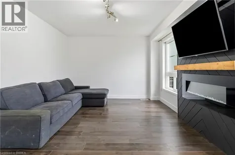36 Hollinrake Avenue Brantford ON N3T 0B6
