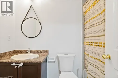 36 Hollinrake Avenue Brantford ON N3T 0B6
