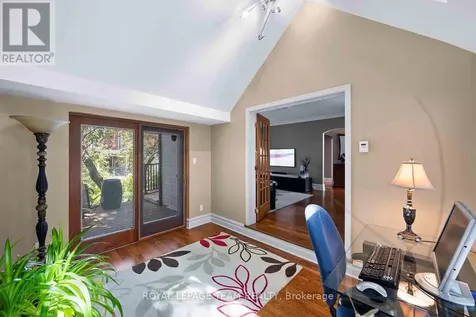 139 Pleasant Park Road Ottawa ON K1H 5M4