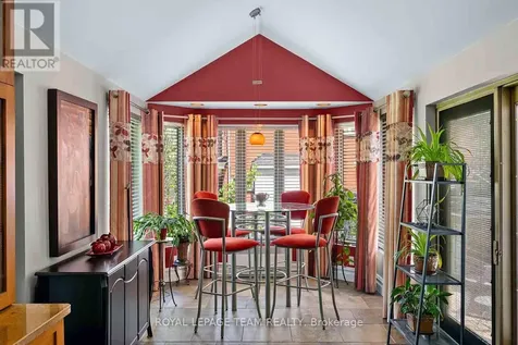139 Pleasant Park Road Ottawa ON K1H 5M4