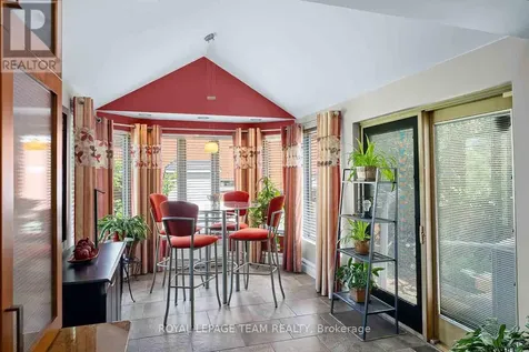 139 Pleasant Park Road Ottawa ON K1H 5M4