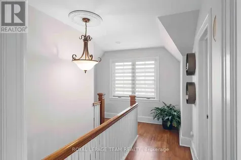 139 Pleasant Park Road Ottawa ON K1H 5M4