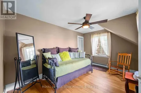139 Pleasant Park Road Ottawa ON K1H 5M4