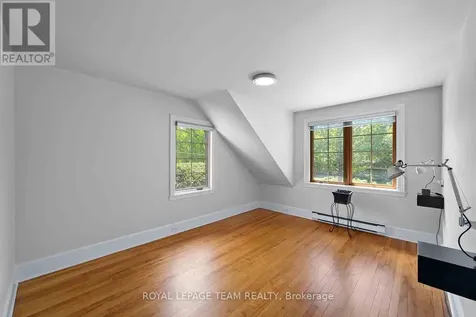 139 Pleasant Park Road Ottawa ON K1H 5M4