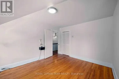 139 Pleasant Park Road Ottawa ON K1H 5M4