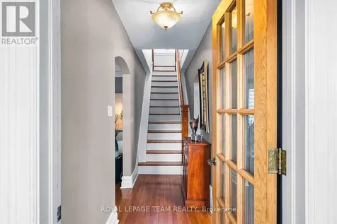 139 Pleasant Park Road Ottawa ON K1H 5M4