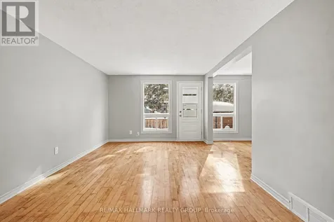 7846 Jeanne D'arc Boulevard Ottawa ON K1C 2E9