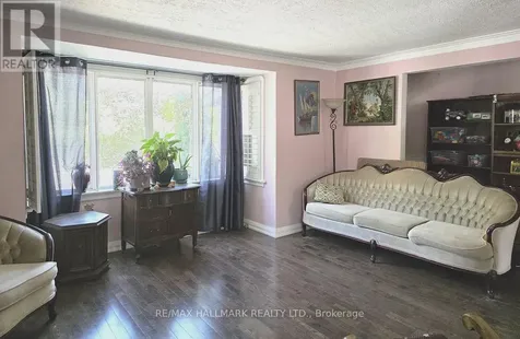 115 Lankin Boulevard Toronto (east York) ON M4J 4X2