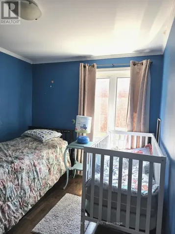 115 Lankin Boulevard Toronto (east York) ON M4J 4X2