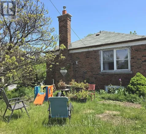115 Lankin Boulevard Toronto (east York) ON M4J 4X2