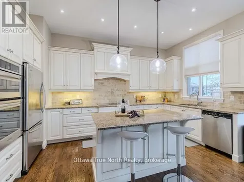 105 Black Maple Private Ottawa ON K1M 0J3