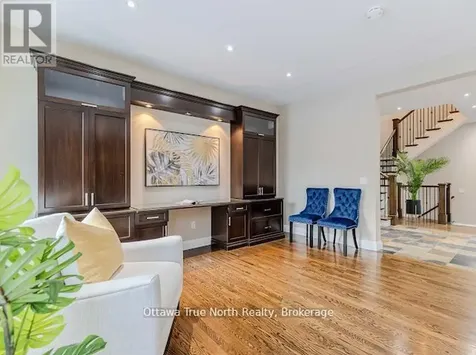 105 Black Maple Private Ottawa ON K1M 0J3