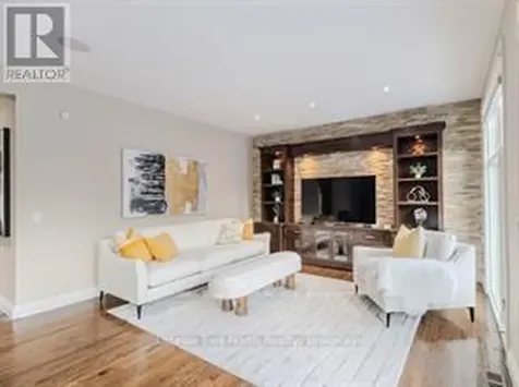 105 Black Maple Private Ottawa ON K1M 0J3