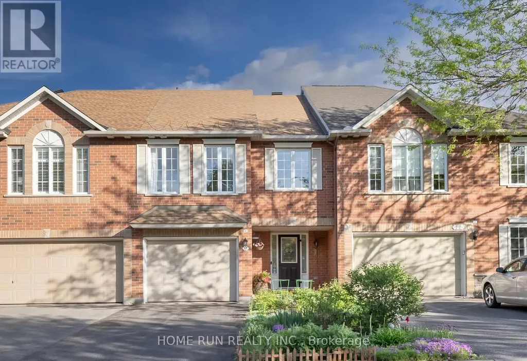 9 Macassa Circle Ottawa ON K2T 1J7