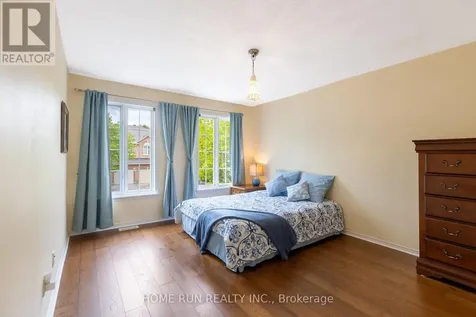 9 Macassa Circle Ottawa ON K2T 1J7