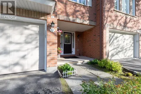 9 Macassa Circle Ottawa ON K2T 1J7
