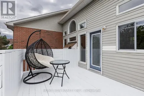 9 Macassa Circle Ottawa ON K2T 1J7