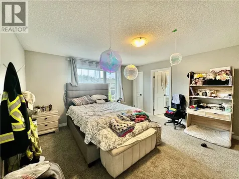 162 Otterbein Road Kitchener ON N2B 0A8