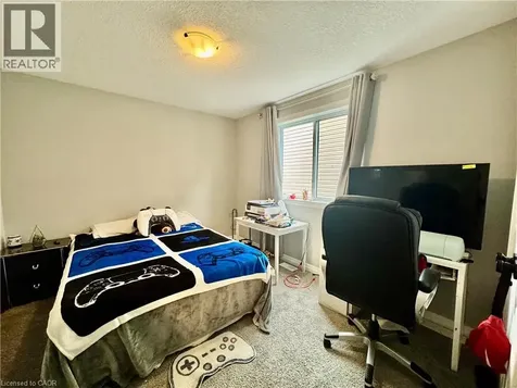 162 Otterbein Road Kitchener ON N2B 0A8