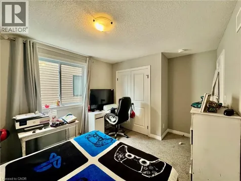 162 Otterbein Road Kitchener ON N2B 0A8