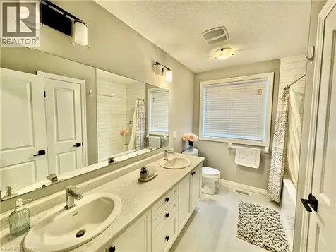 162 Otterbein Road Kitchener ON N2B 0A8