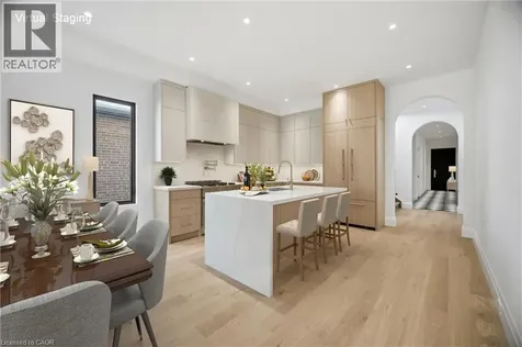 40 Maple Avenue North Mississauga ON L5H 2S1