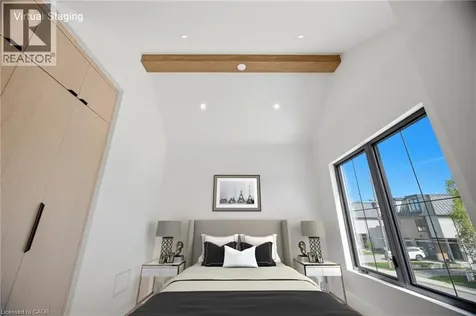 40 Maple Avenue North Mississauga ON L5H 2S1
