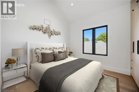 40 Maple Avenue North Mississauga ON L5H 2S1
