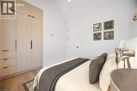 40 Maple Avenue North Mississauga ON L5H 2S1