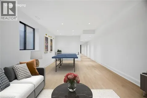 40 Maple Avenue North Mississauga ON L5H 2S1