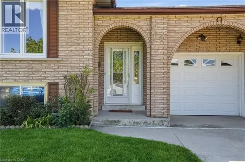 64 Eastbury Drive Stoney Creek ON L8E 2V4