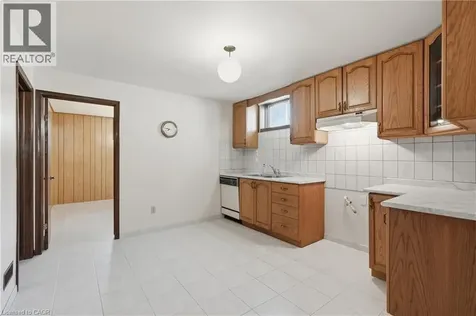 64 Eastbury Drive Stoney Creek ON L8E 2V4
