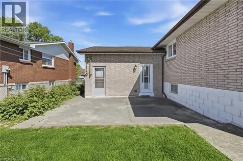 64 Eastbury Drive Stoney Creek ON L8E 2V4