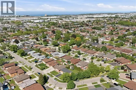 64 Eastbury Drive Stoney Creek ON L8E 2V4